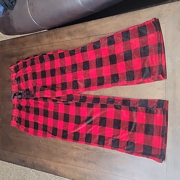 Red and Black Plaid Women's Pants Stars Above Size Medium - Picture 2 of 4
